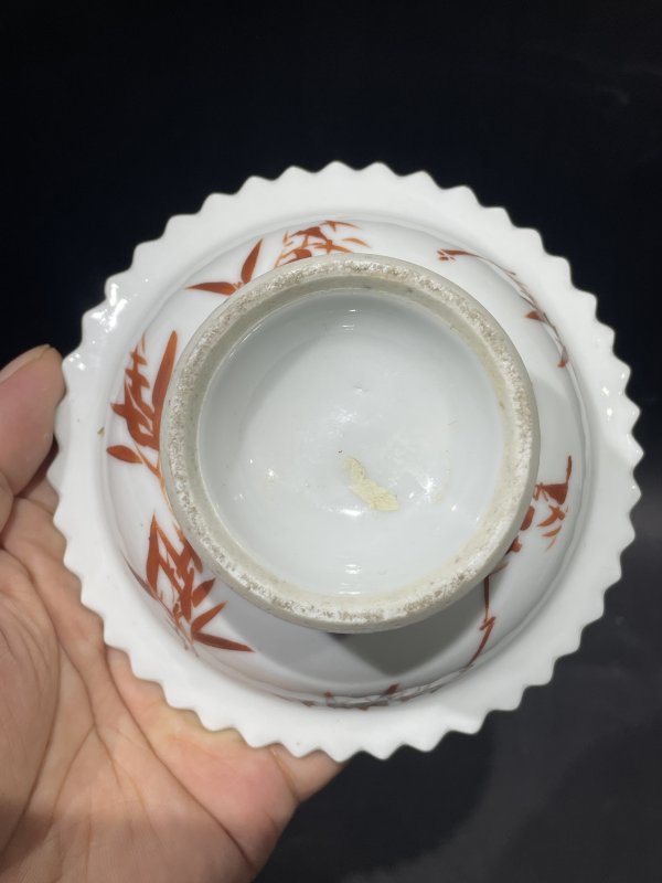 清晚期 粉彩人物高足花口盘 - 图6