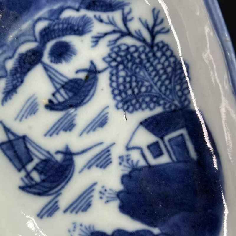 清乾隆 青花山水纹佛手形洗 - 图8