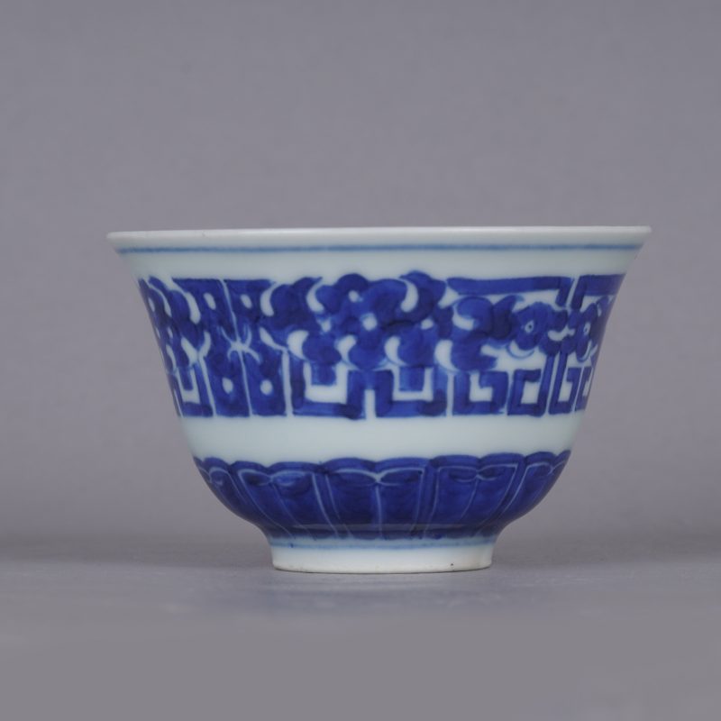 清中期 青花夔龙纹茶圆 - 图1