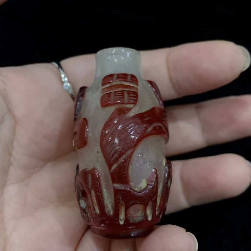 清 涅白套山楂红料六骏图烟壶 - 图5