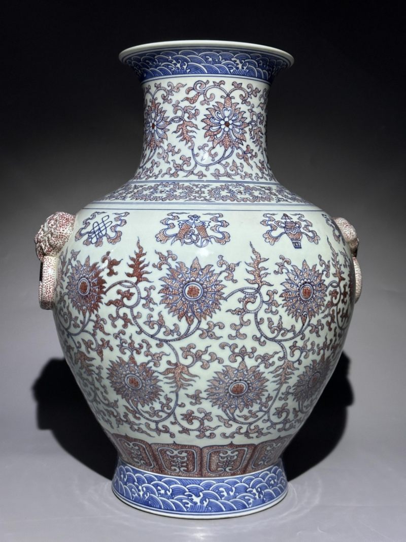    青花釉里红缠枝莲八宝纹象耳尊 - 图8