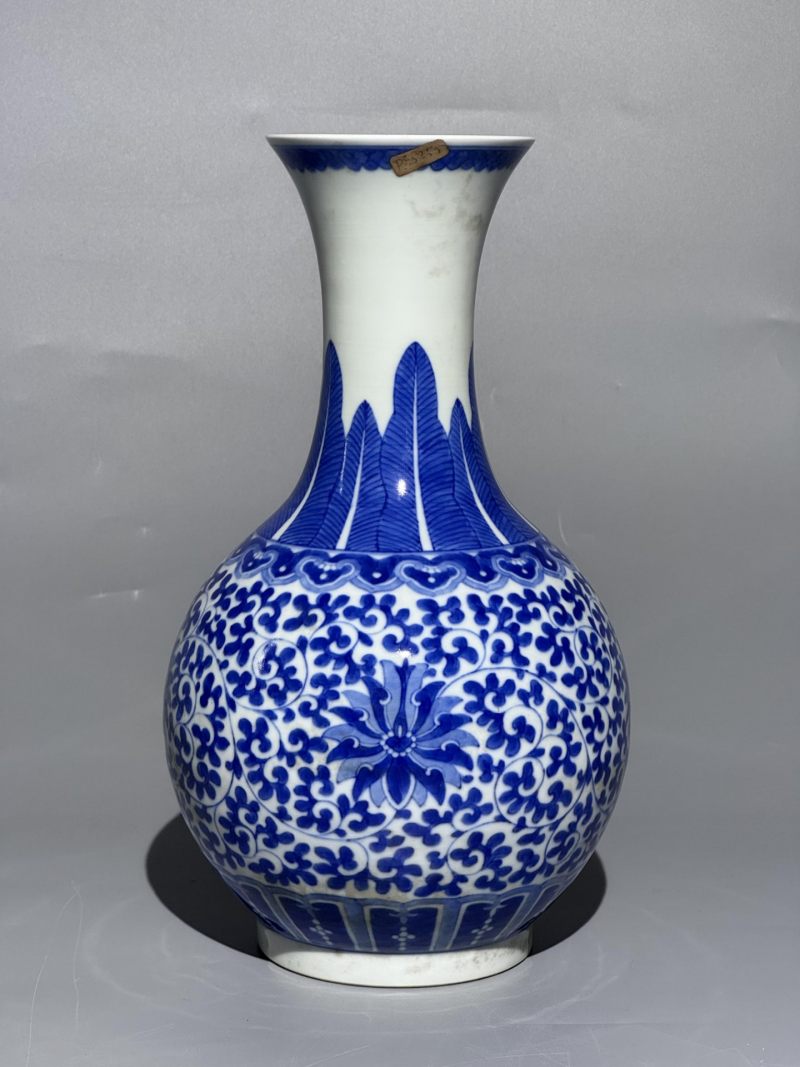    青花缠枝宝相花纹赏瓶 - 图4