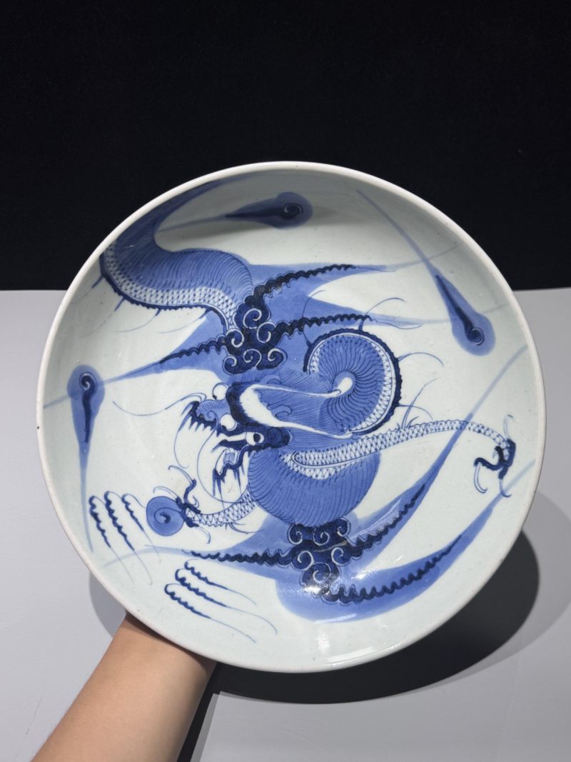    清乾隆 青花过墙龙纹大盘 - 图2