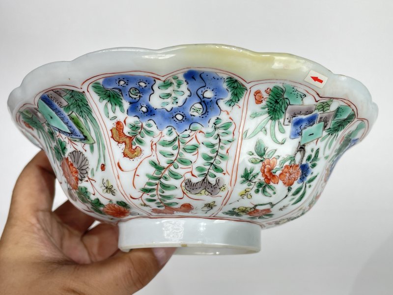 清康熙 五彩十二花神折沿碗 - 图4
