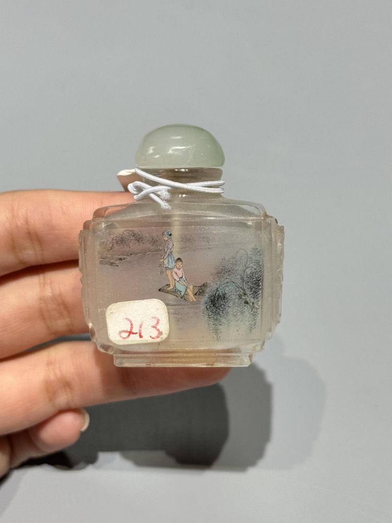    水晶特殊题材内画鼻烟壶一组 - 图4