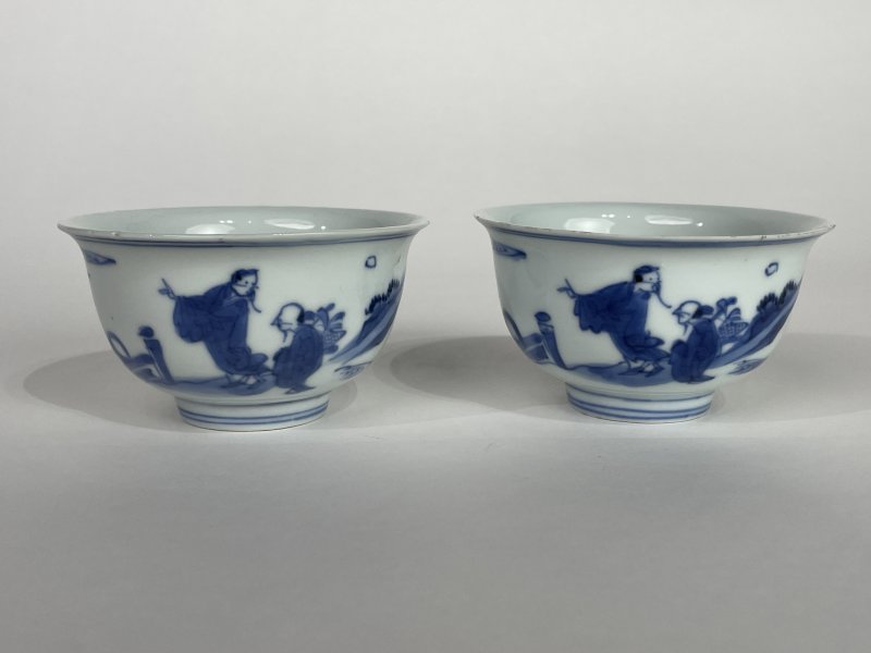 明晚期 青花高仕图杯一对 - 图1