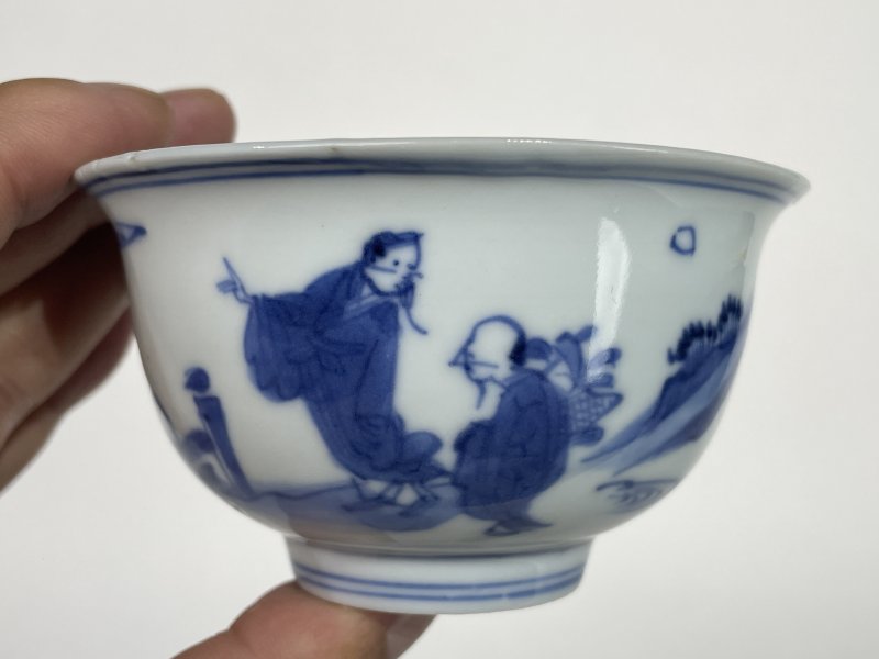 明晚期 青花高仕图杯一对 - 图2