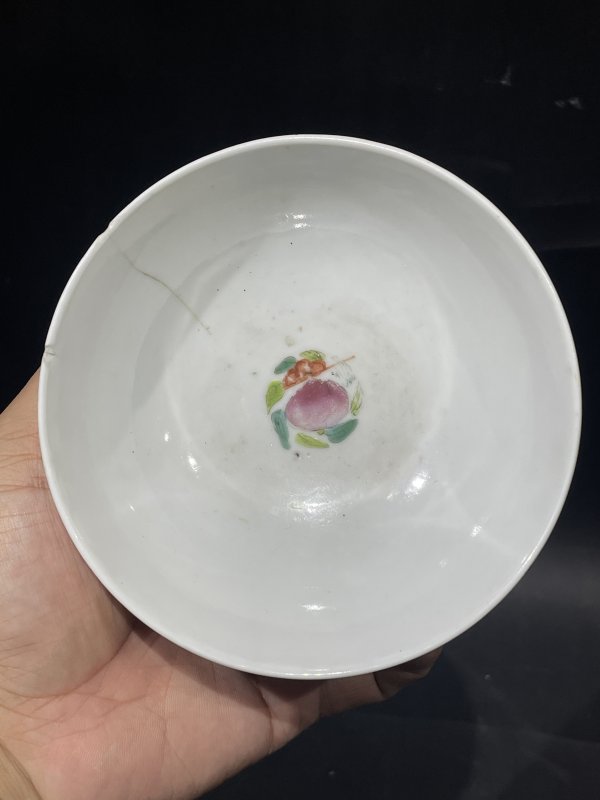清晚期 粉彩花蝶纹碗 - 图5