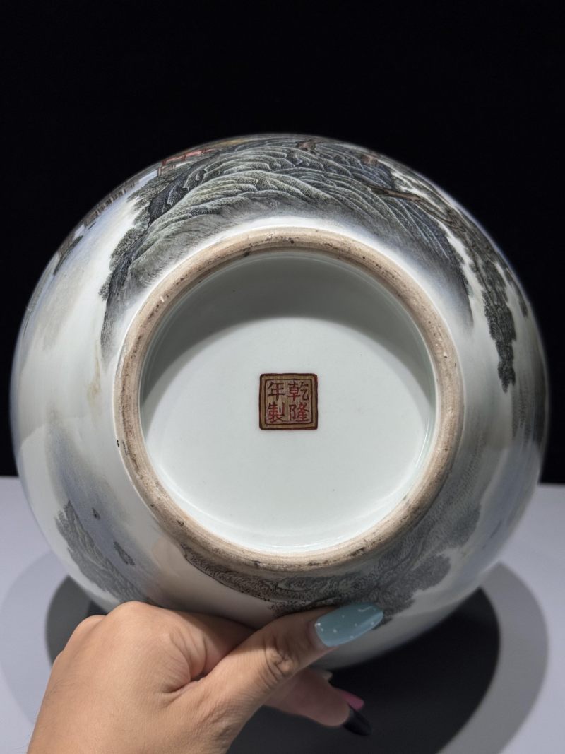    粉彩山水人物诗文瓶 - 图3