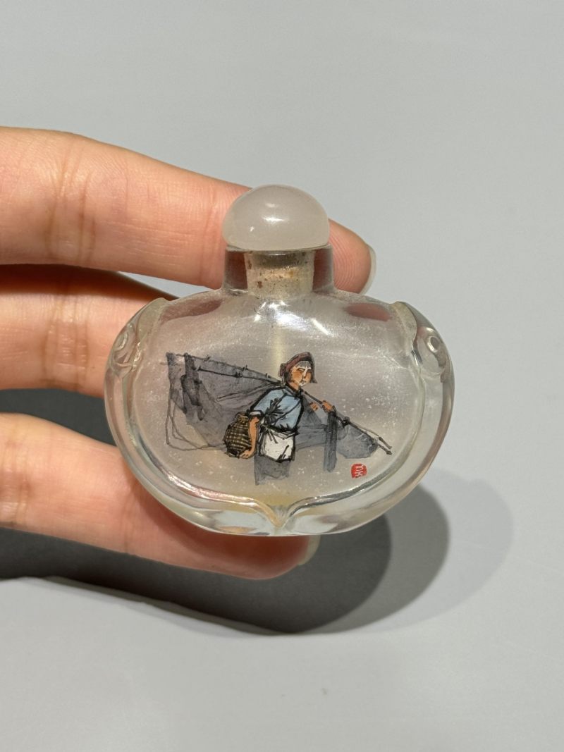    水晶特殊题材内画鼻烟壶一组 - 图7