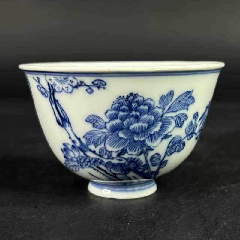清乾隆 青花花开富贵纹杯 - 图1