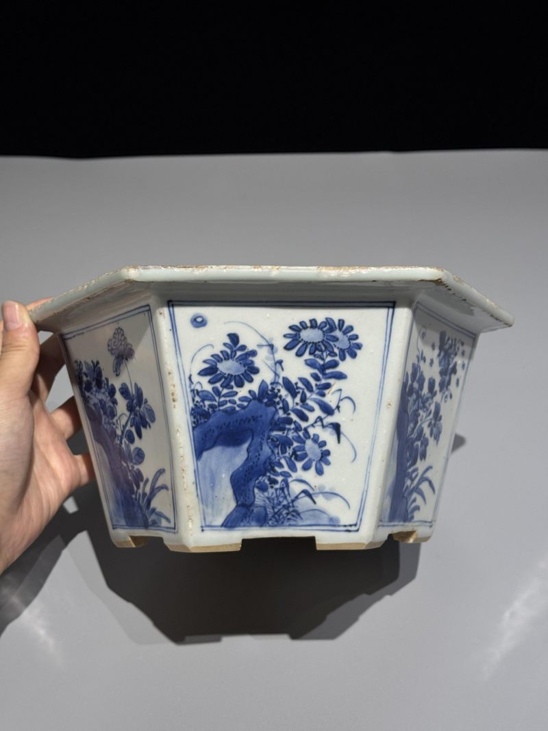    清康熙 青花花卉纹六方花盆 - 图3