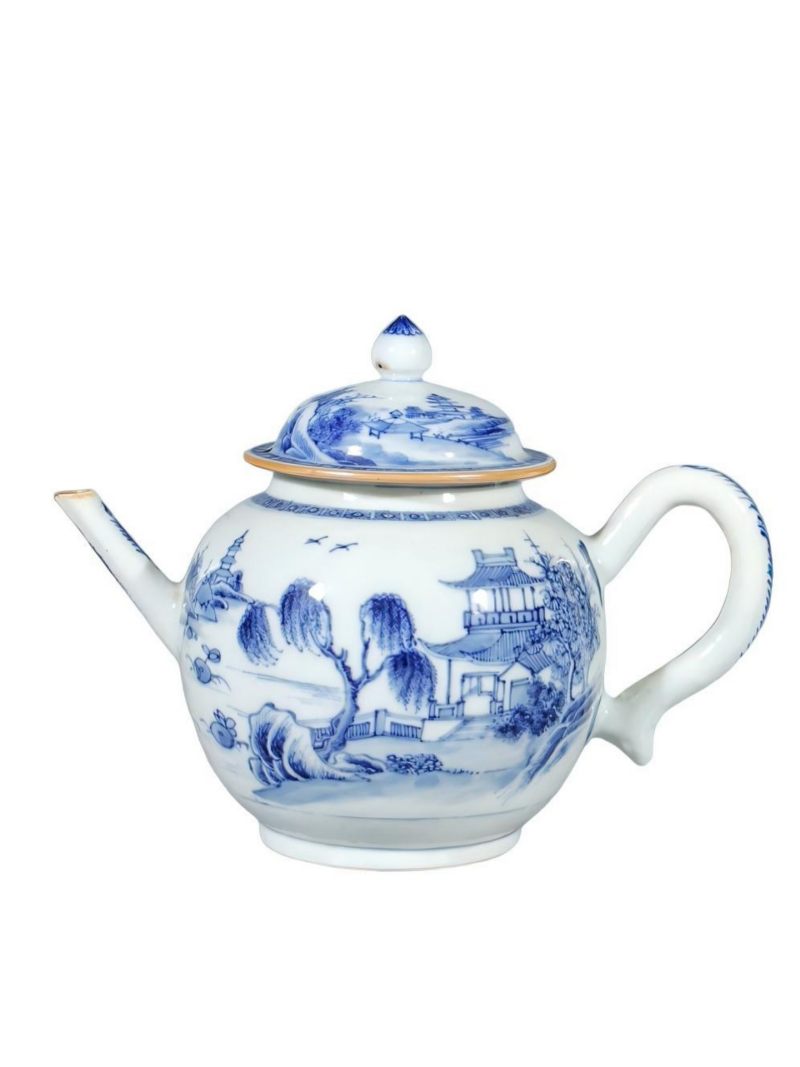    清乾隆 浆胎青花山水图茶壶 - 图1