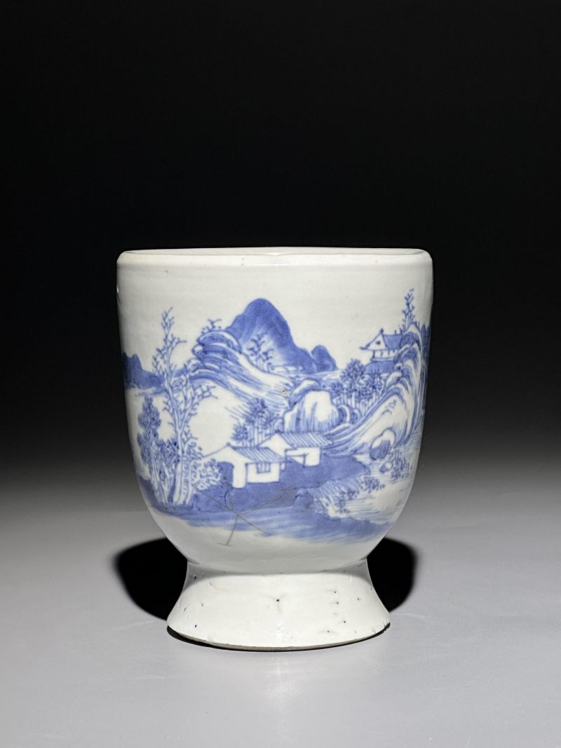    清康熙 青花山水人物纹花囊 - 图2