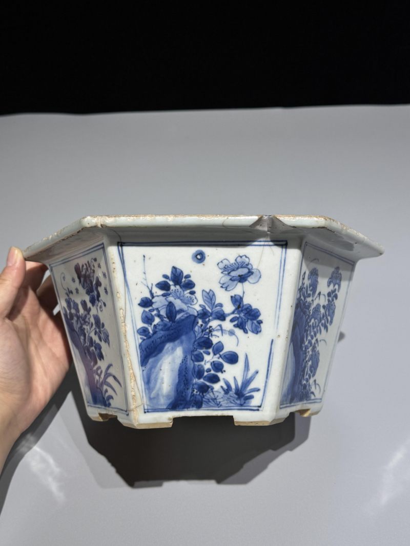    清康熙 青花花卉纹六方花盆 - 图4