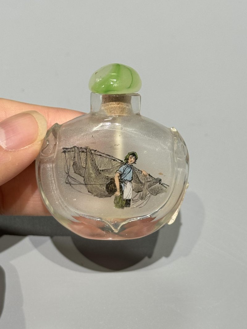    水晶特殊题材内画鼻烟壶一组 - 图9