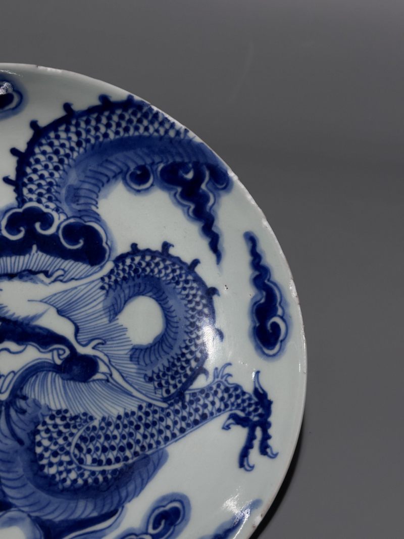   清乾隆 青花过墙龙纹盘 - 图11