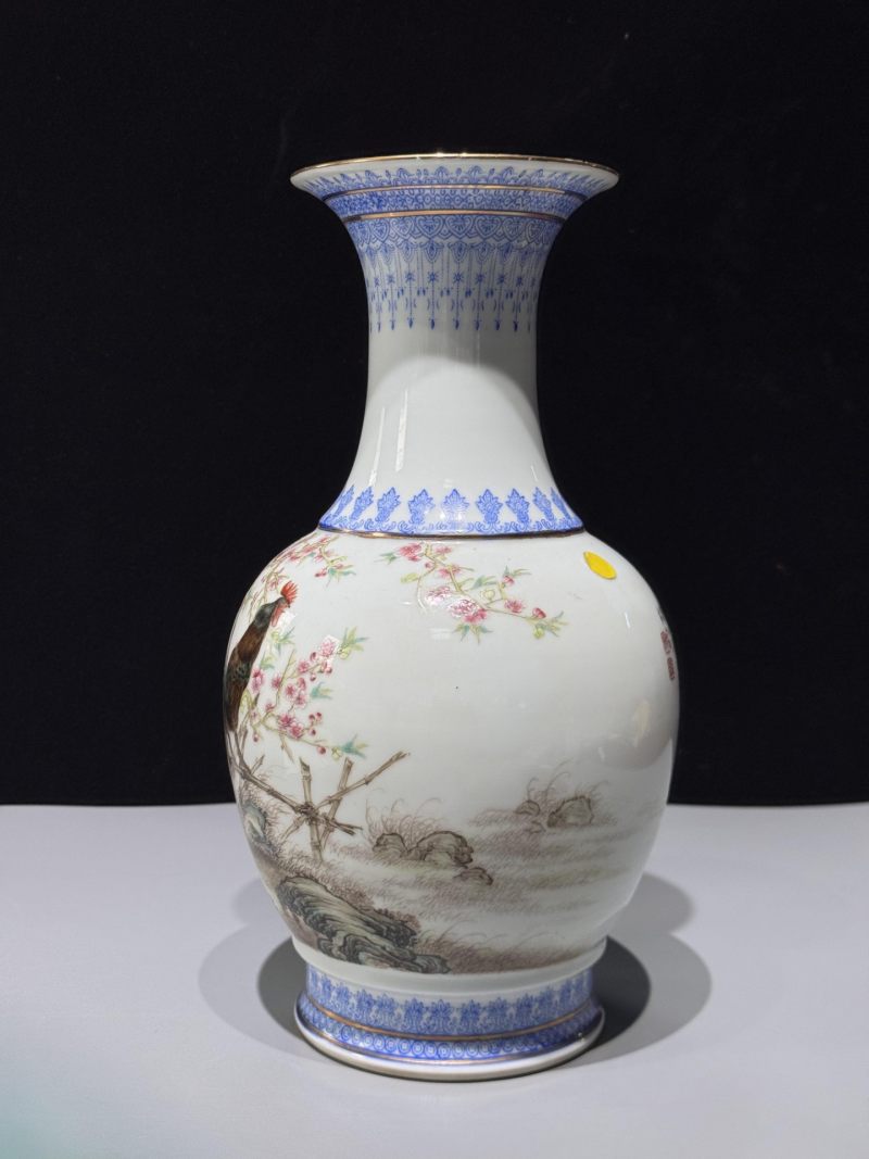    余翰青作品 粉彩雄鸡报春纹赏瓶 - 图4