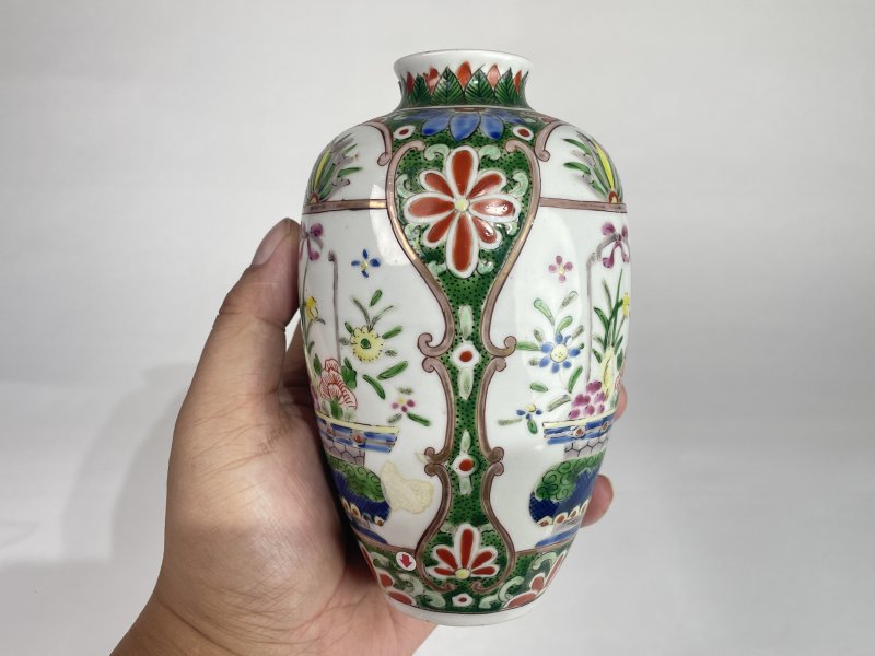 清中期 粉彩开光花卉纹梅瓶 - 图2