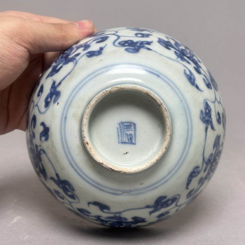明早期 青花缠枝莲纹碗 - 图5
