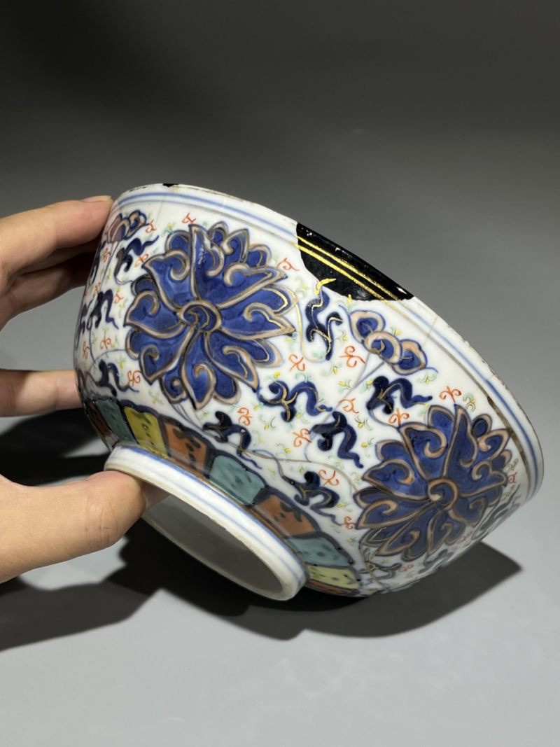    清光绪 青花加彩缠枝莲纹碗 - 图4