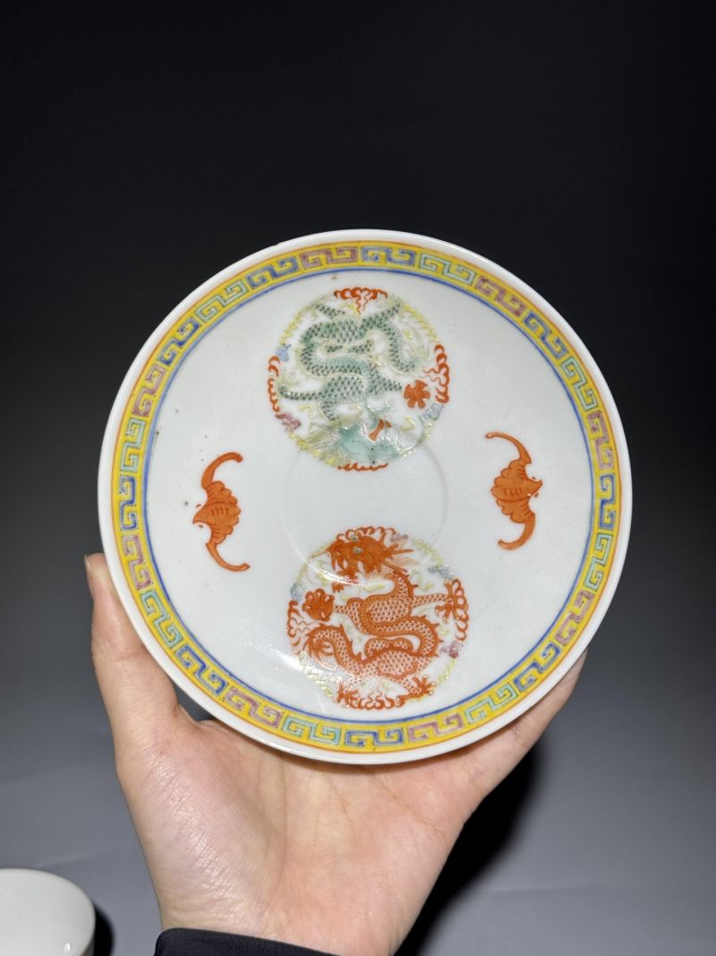    矾红龙纹杯碟三套 - 图8