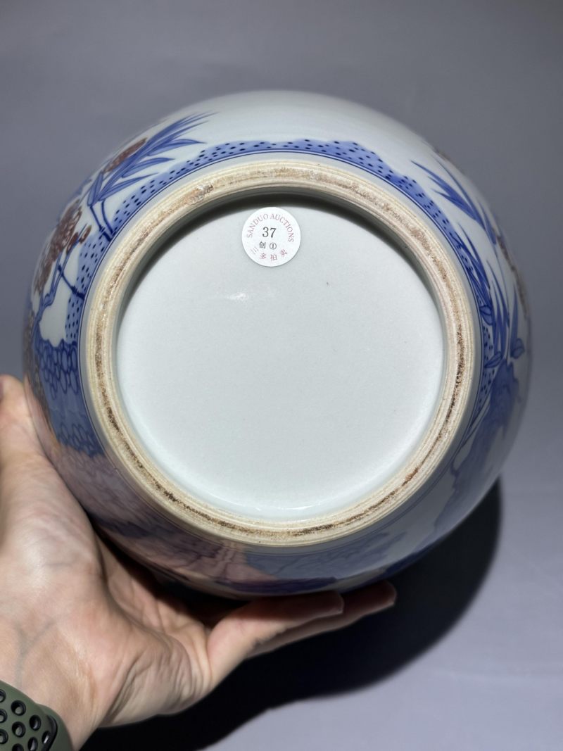   青花釉里红松鹤延年纹瓶 - 图4