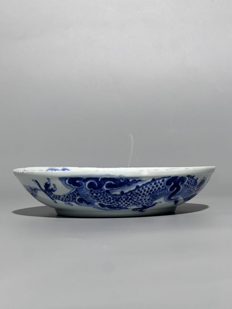    清乾隆 青花过墙龙纹盘 - 图13