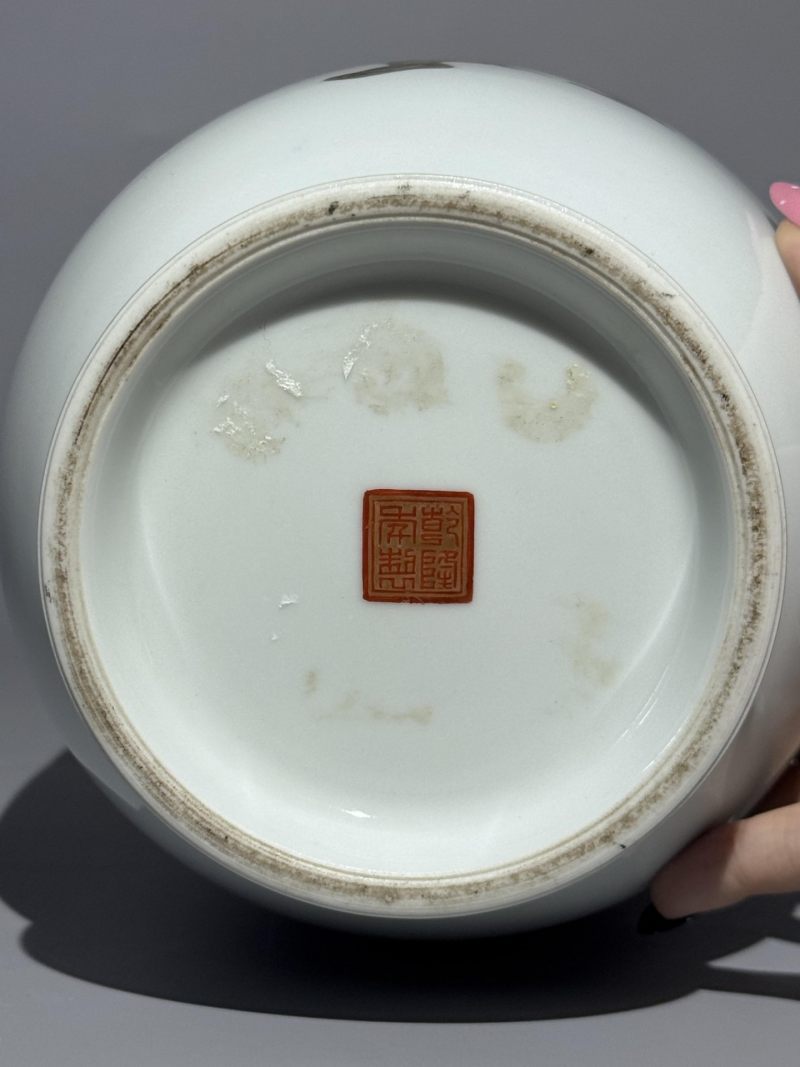    周湘甫风格 墨彩描金无双谱灯笼瓶 - 图3