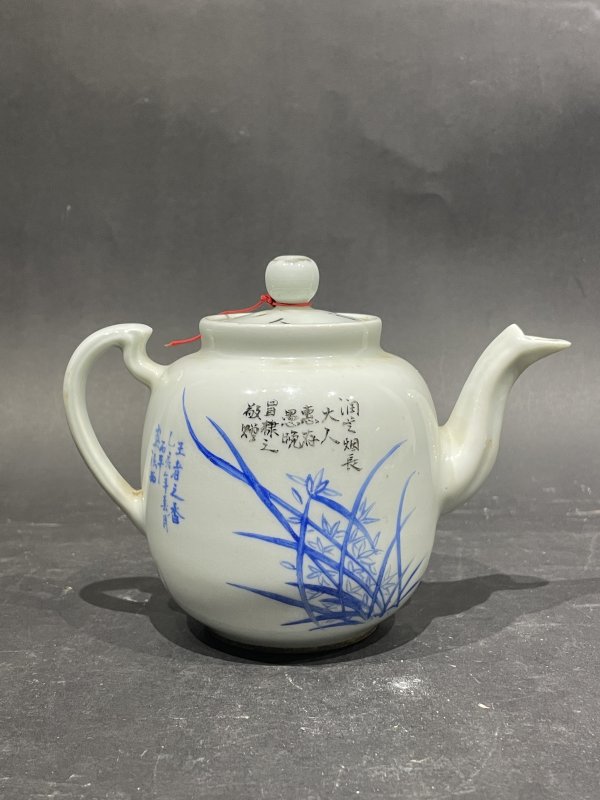 解放后 粉彩花鸟诗文茶壶 - 图1