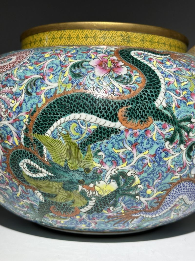    叶冬青风格 粉彩花卉龙纹狮耳罐 - 图11