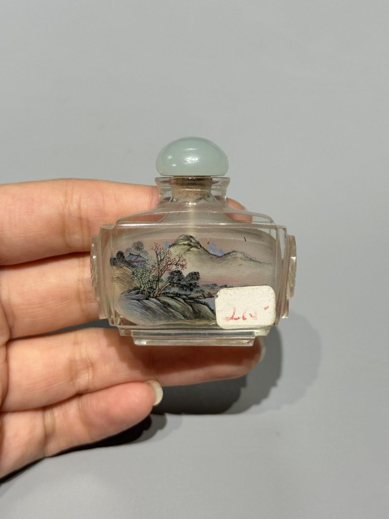    水晶特殊题材内画鼻烟壶一组 - 图14