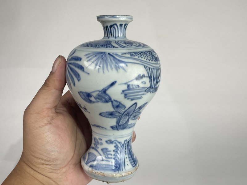 明万历 青花铁线描金梅瓶 - 图4