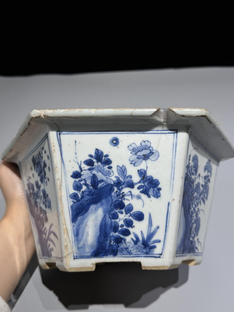    清康熙 青花花卉纹六方花盆 - 图10