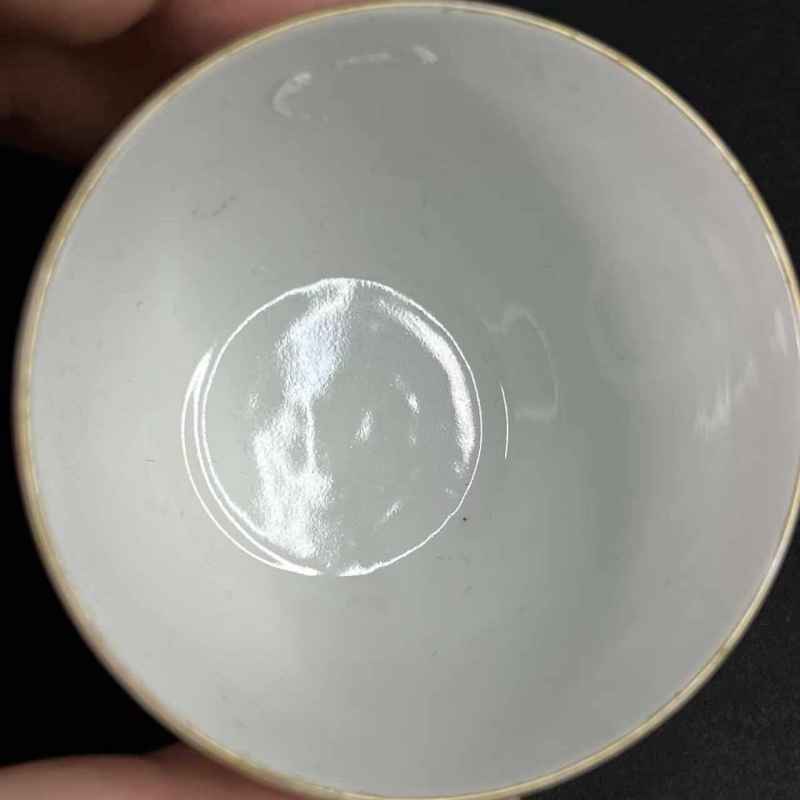 清嘉庆 粉彩番莲纹卧足杯一对 - 图5
