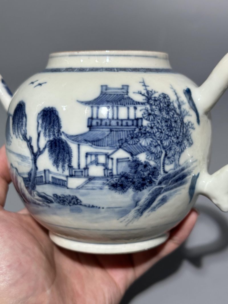    清乾隆 浆胎青花山水图茶壶 - 图8