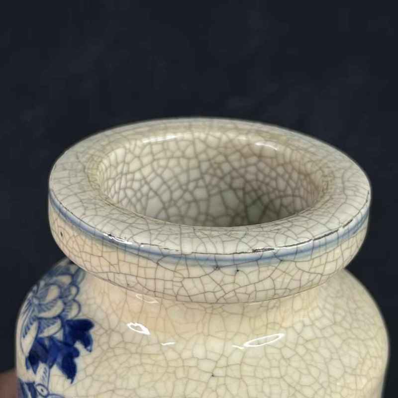 清中晚期 煨瓷青花花鸟纹瓶 - 图7