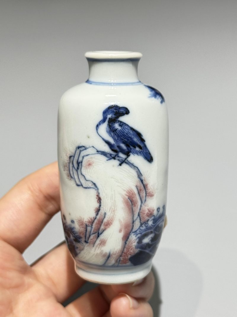    清道光 青花釉里红‘英雄独立’鼻烟壶 - 图2