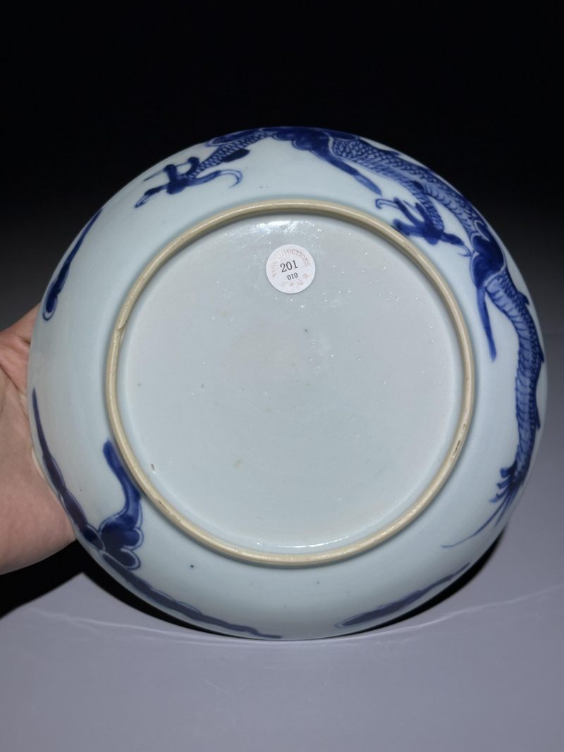    清乾隆 青花过墙龙纹盘 - 图6