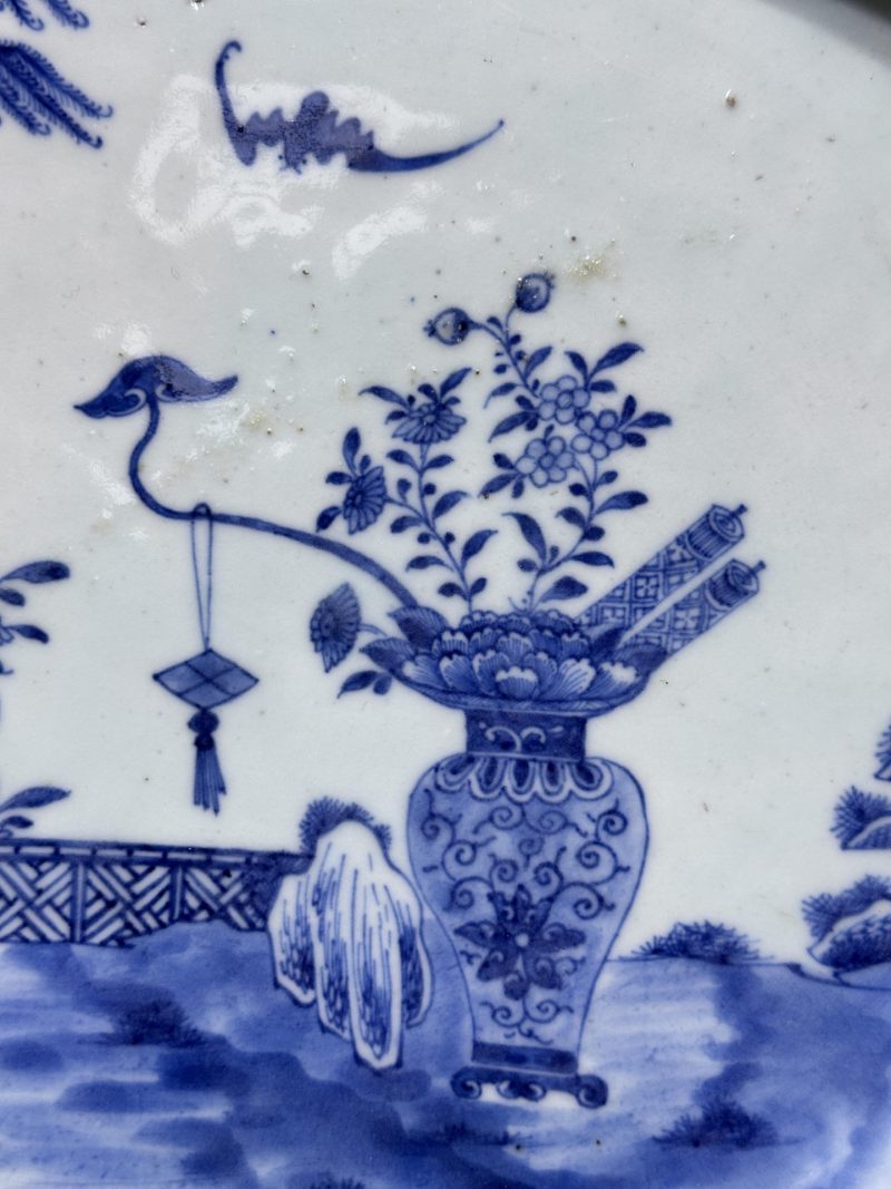    清乾隆 青花博古花卉纹镂空花口茶盘一套 - 图11