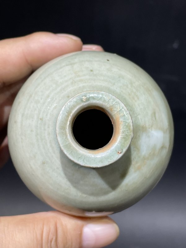 清 龙泉窑小瓶 - 图5