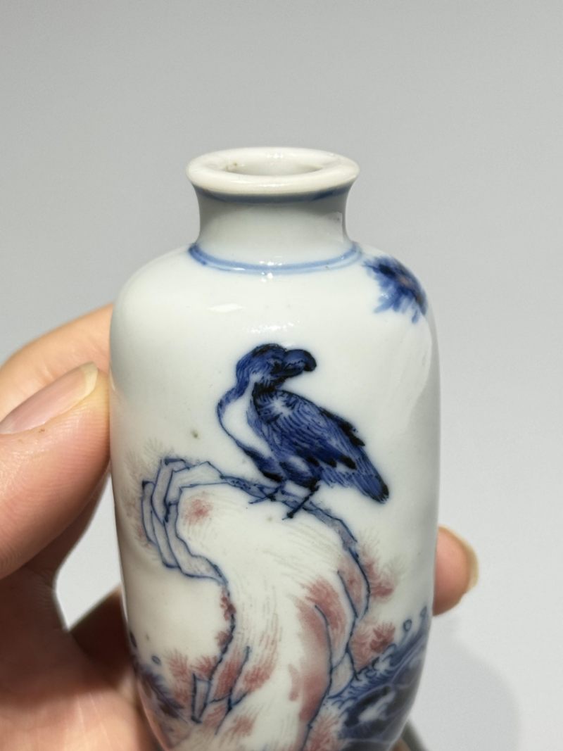    清道光 青花釉里红‘英雄独立’鼻烟壶 - 图3