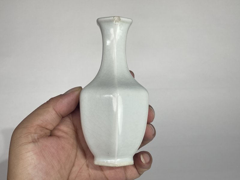 民国 白釉六方小瓶一对 - 图6