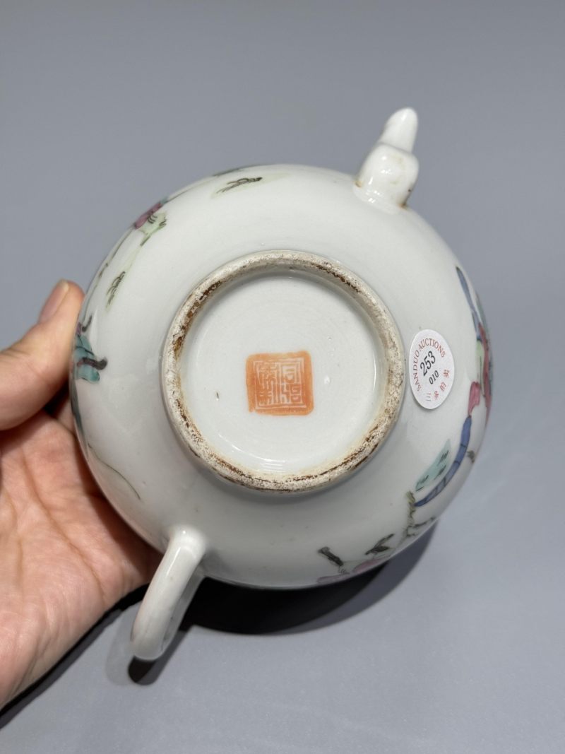    清道光 粉彩人物纹茶壶 - 图8