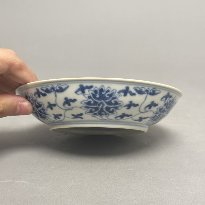 清道光 青花缠枝莲纹盘 - 图3