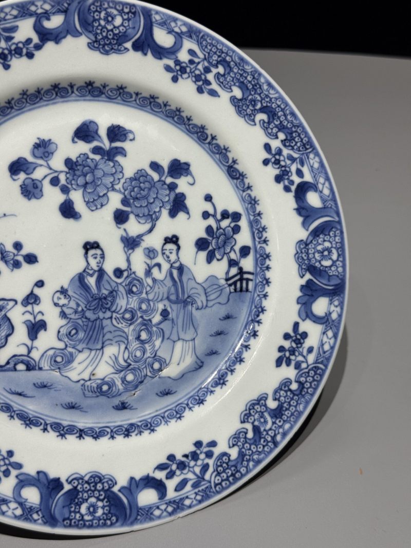    清康熙 青花人物纹盘 - 图4