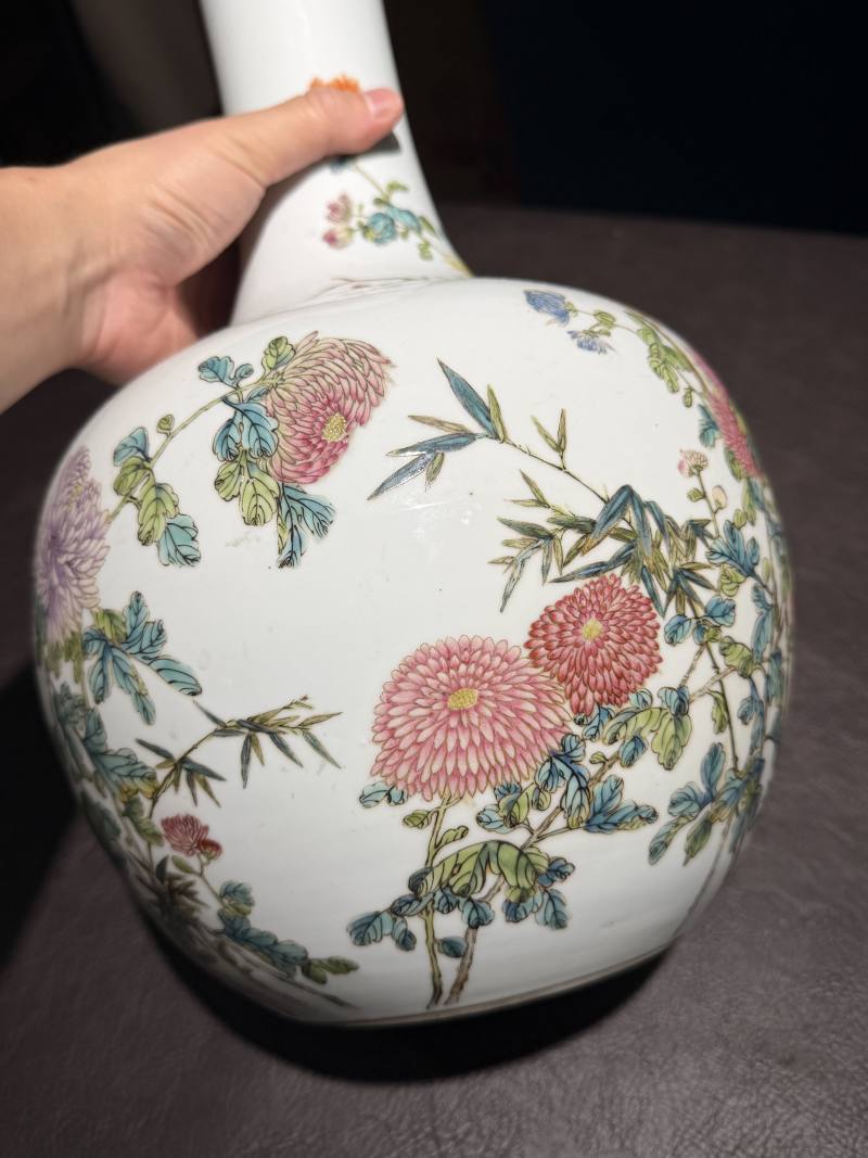 清光绪 粉彩秋菊图天球瓶 - 图11