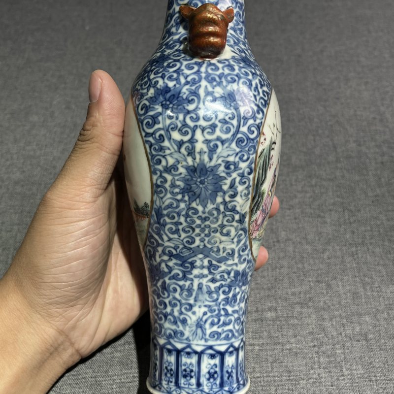 民国青花粉彩婴戏兽耳瓶一对 - 图8