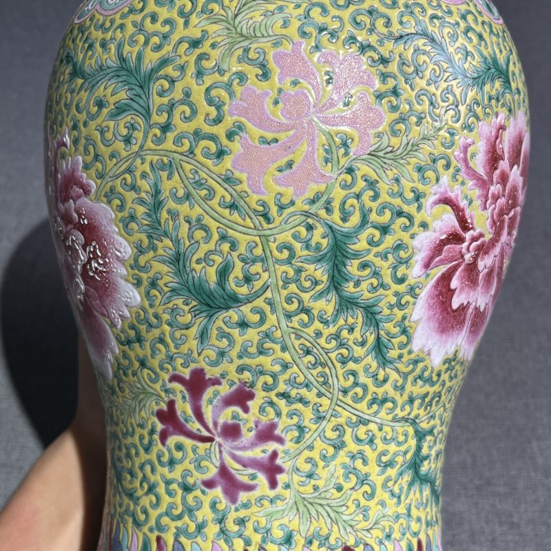 清雍正粉彩花卉凤尾尊 - 图6