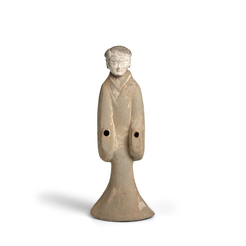 漢 加彩灰陶仕女立像 | A LARGE PAINTED GRAY POTTERY FIGURE OF A LADY - 图1
